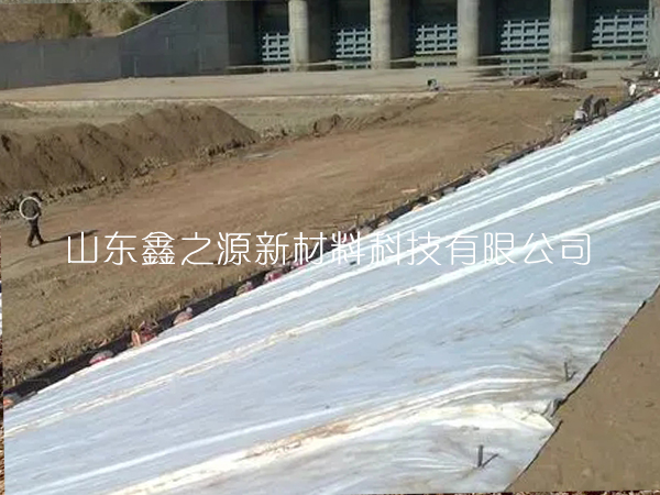 魚(yú)蝦養(yǎng)殖防滲膜在進(jìn)行存儲(chǔ)時(shí)須注意哪些事項(xiàng)？