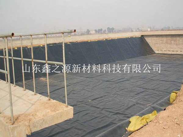 沼氣池黑膜鋪裝前有哪些準(zhǔn)備工作進(jìn)行中？