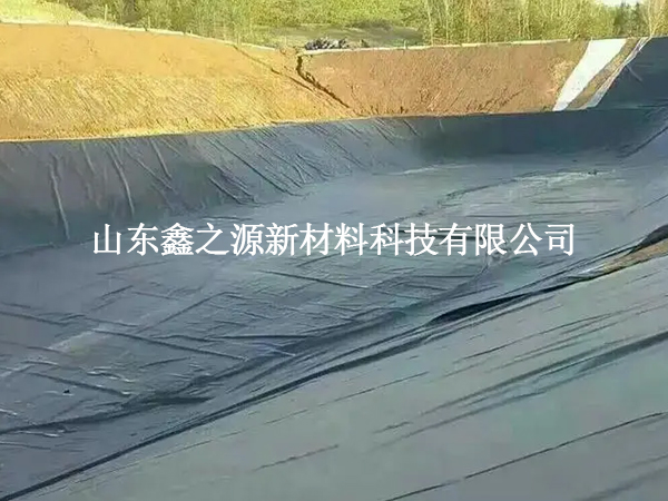 魚塘防滲膜的鋪設(shè)過程需要避免哪些問題？