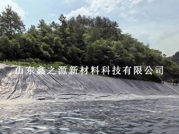 養(yǎng)殖防滲膜鋪設(shè)細(xì)節(jié)指南：把控細(xì)微之處，杜絕防滲隱患